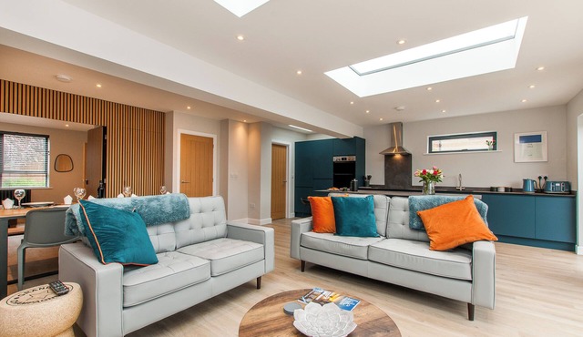 Family Seaside Escape - Near Viking Bay