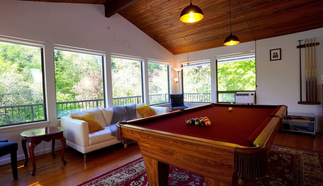 Family Seattle Stay Swim Spa Fire Pit 9 beds