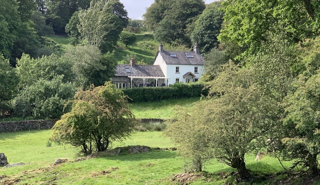 Family self catering upto 16 in great cottage no neighbours and local facilities