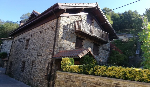 Family Serenity Mountain Farmhouse in Arano. Just 30mins Drive to Donosti