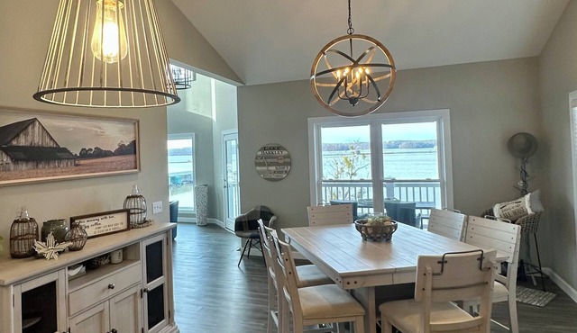 Family-size home @ Lake Barkley- .5 mile from Mineral Mounds golf course & Ramp