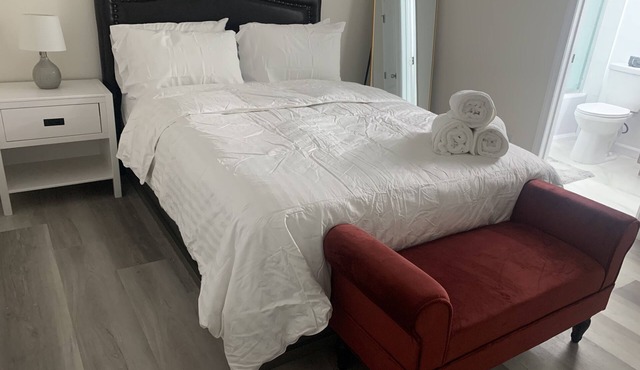 Family-sized apartment 5 minutes away from Disneyland!