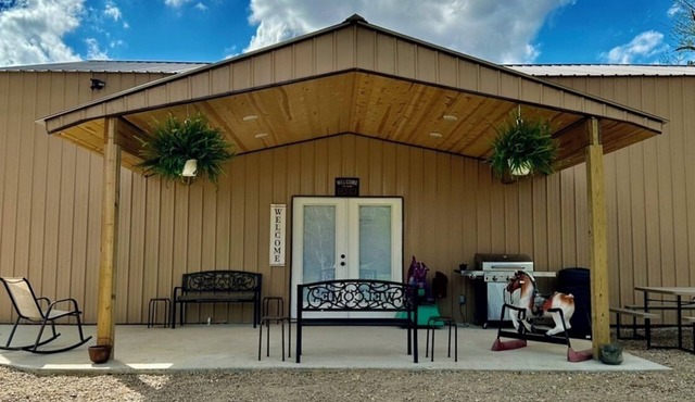 Family sized barndominium. Sleeps up to 10 comfortably.