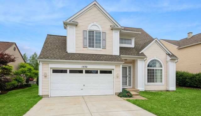 Family Sized house for 7 Guests in Bartlett