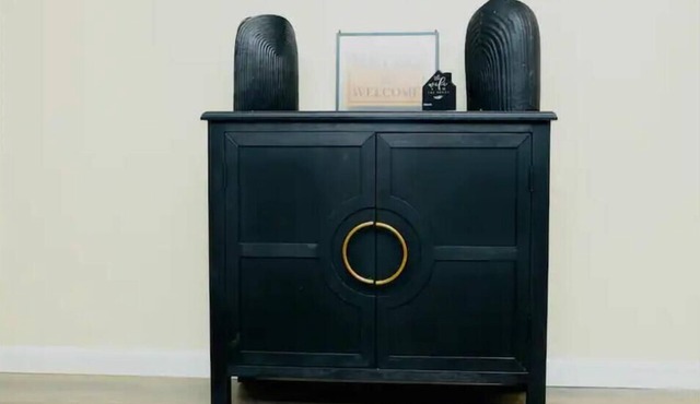 Family-sized house with plenty of space with game room & covered patio