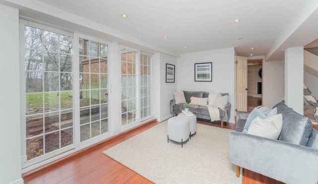 Family-sized lower unit w/firepit, close to great hiking trails.n