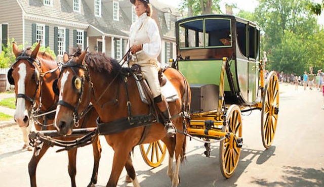 Family sized resort townhouse sleeps 12. Great amenities. Near attractions.