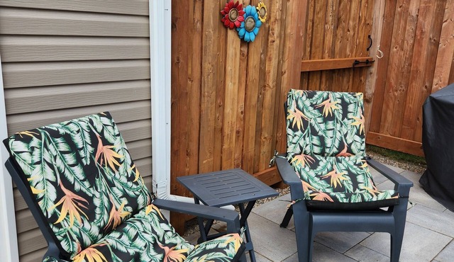 Family-sized townhouse. Just minutes to the beach, golf courses & much more.