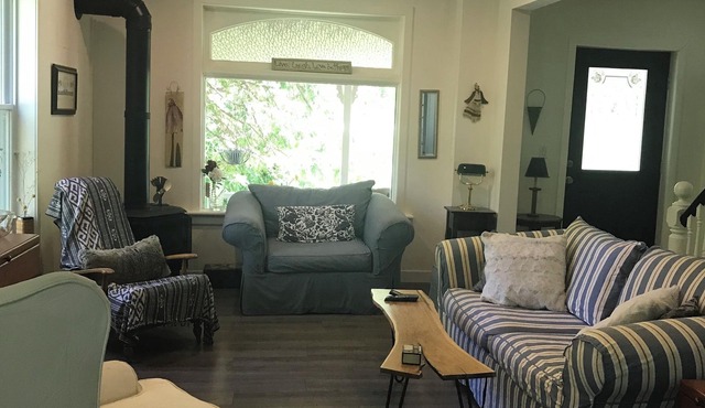 Family Ski Season Opportunity/Summer Fun in the sunn