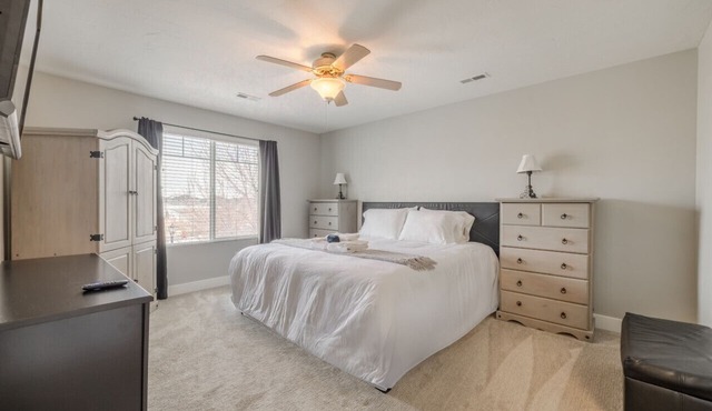 Family Ski Stay | Cozy Home Near Slopes & Temple
