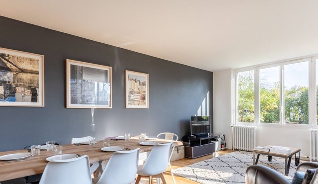 Family Stay - In the Heart of Honfleur | 8 guests | Private Garden