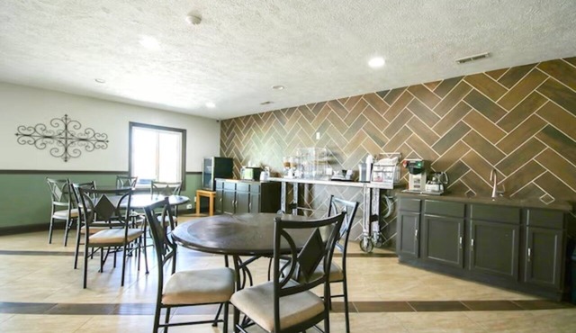Family Stay near Lake Ohana | Near Hwy 34 | Free Parking