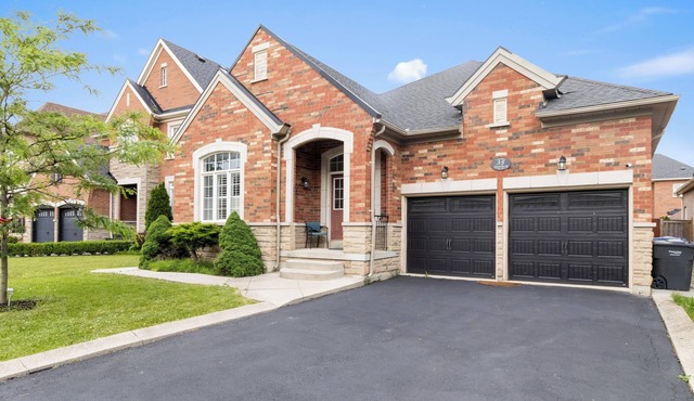 Family Stay | Pool Table | BBQ | Pond | One Level