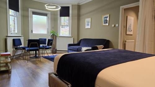 Family studio flat near Regents Park n2