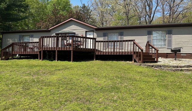 Family Style Home Cabin 18 on Patoka Lake in Southern Indiana