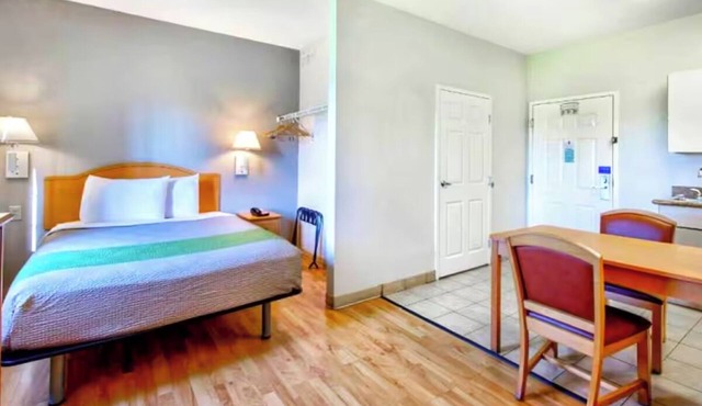 Family Suite | 2 Full Beds & Kitchenette | Smoke Free