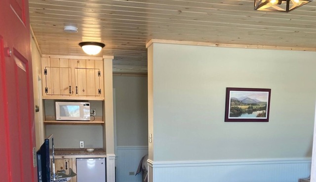 Family Suite with Mountain Views 12