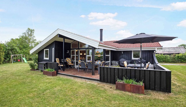 Family summer house in quiet area