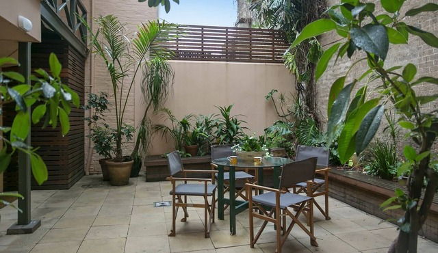 Family Terrace Home Close to Oxford Street and CBD