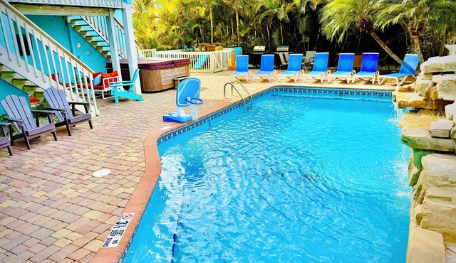 Family Tides! Great for groups, Ocean View, Pool/Waterfall, Spa, Golf Cart Incl.