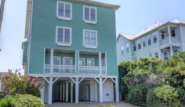 Family Tides Ocean View Condo W/Elevator 1 Block To The Beach.