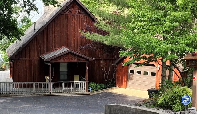 Family Vaca walk path to Barren River Lake. Kayak/Canoes/dock