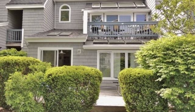 Family vacation home walking distance to the beach