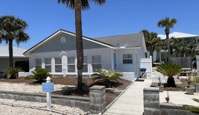 Family Vacation Beach Cottage ~ Across from the Beach