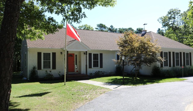 Family Vacation Dream! Firepit, Outdoor Kitchen & Central AC