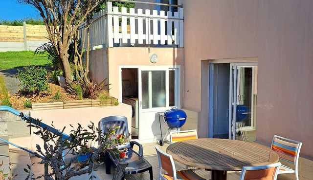 Family vacation home by the sea, small pets welcome