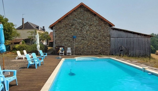 Family Vacation Home in Nature with Private Pool, Terrace, and Wi-Fi