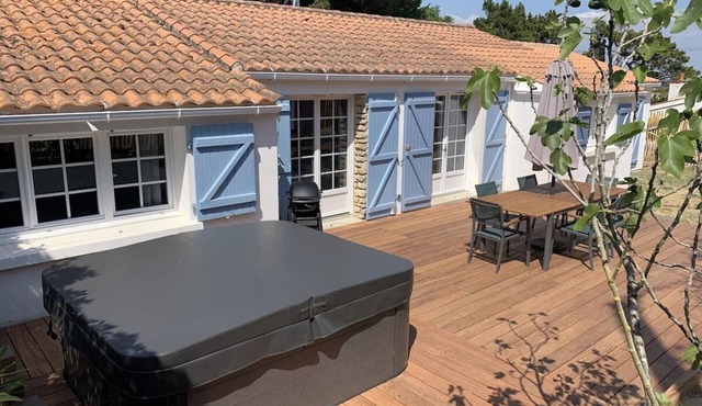 Family vacation home with beach and spa