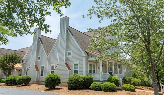 Family Vacation, Sleeps 10, Close to Theme Parks & Attractions.