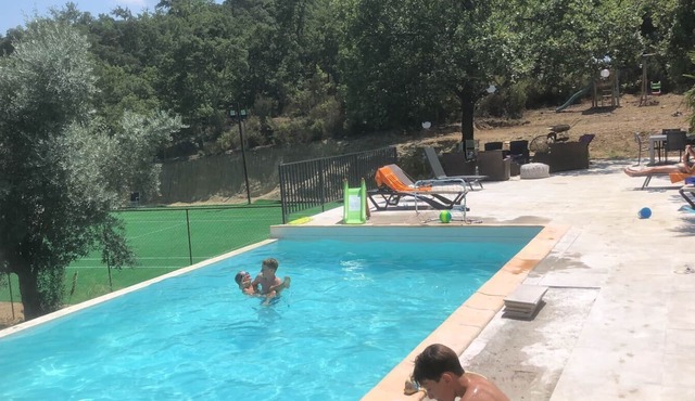 Family Villa w Private Swimming Pool & Tennis Court Near Ceret - Sleeps 6 To 12