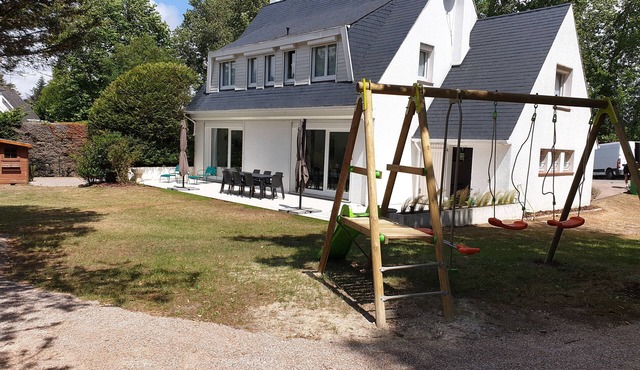 Family villa, cozy between land and sea.