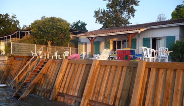 Family villa, 12 people, feet in the water of Arcachon Bay