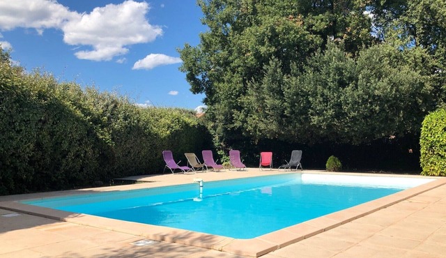 Family villa for 10 people with large private pool and large garden