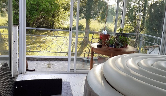 Family villa, ideal for relaxing with swimming pool and jacuzzi.