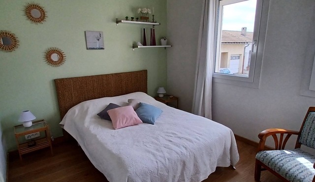 Family villa in secure development close to shops