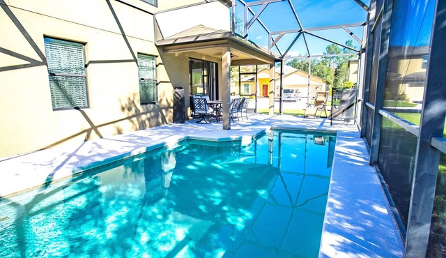 Family Villa with Home Theater, Private Pool and Game Room