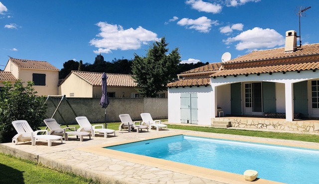 Family villa with pool between Provence and Camargue