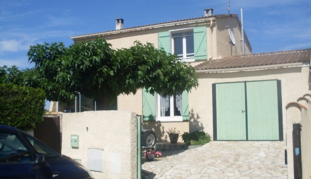 Family villa with pool and garden