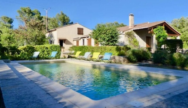 Family villa with pool in absolute calmnn