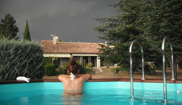 FAMILY VILLA with private swimming pool, on huge wooded grounds