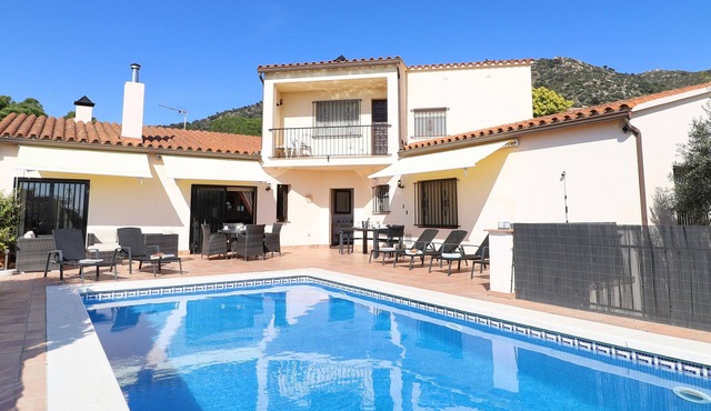 Family Villa with Private Pool, Costa Brava