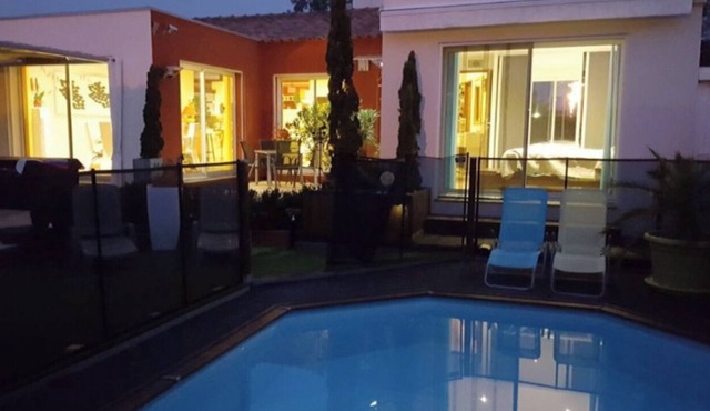 Family villa with secure swimming pool with all mod cons in Frontignan