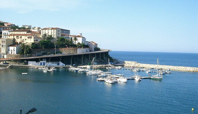 Family village house on Cerbere bay, 4 minutes from the beach