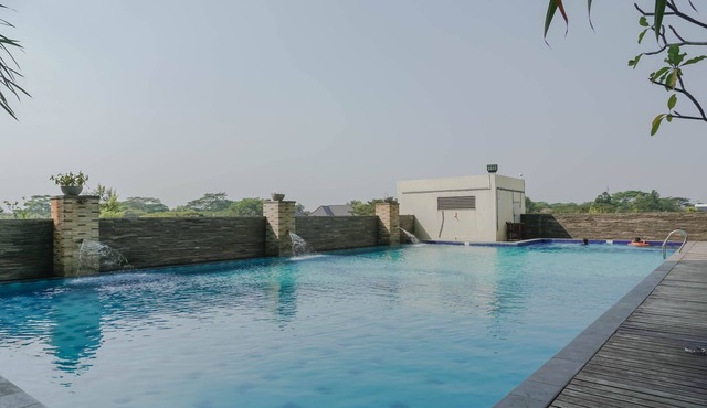 Fancy And Nice 2Br At Gading Greenhill Apartment