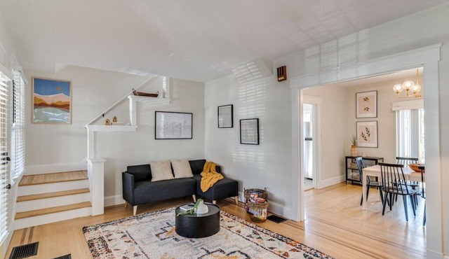 Fantabulous 2BR Oakley home! One block to popular Oakley square!