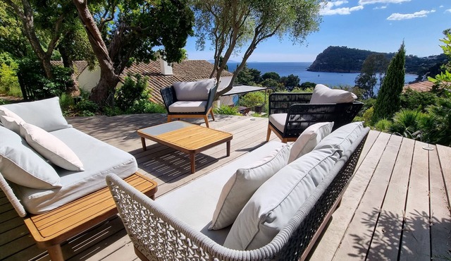 Fantastic modern villa near the sandy beaches